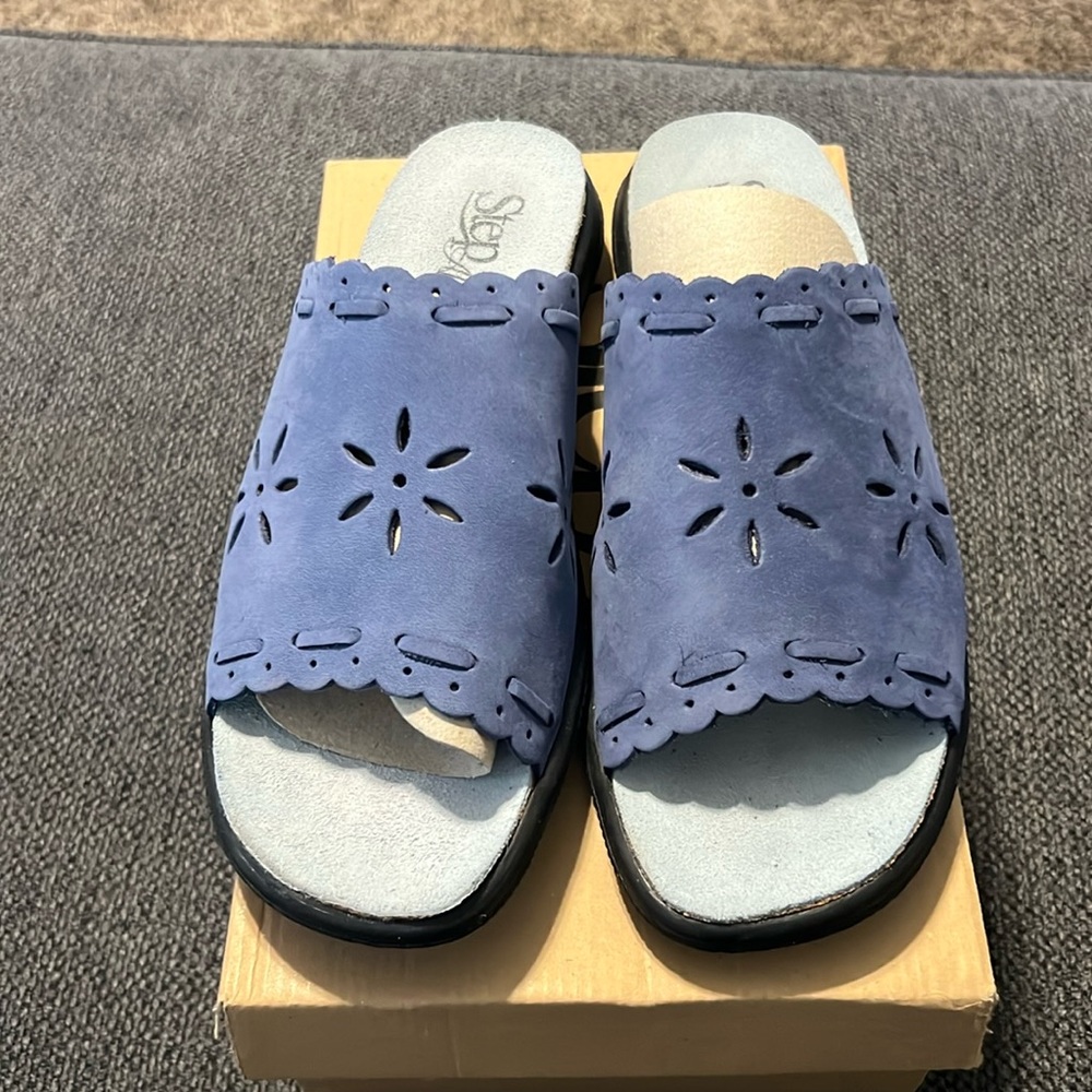 Blue leather Sandler